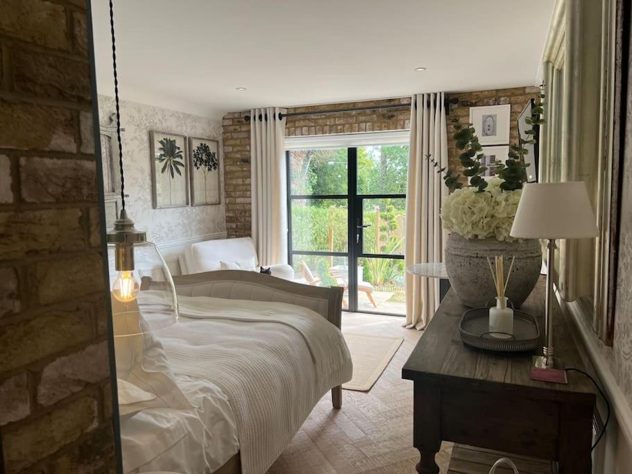 Apartment Boutique Style Self Contained Annexe With Garden